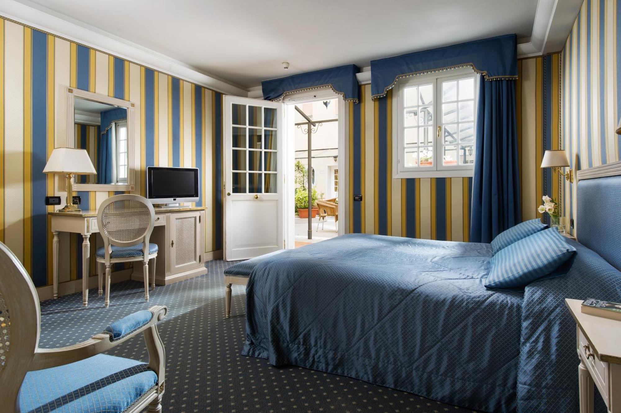 Double Room with Patio,723101914:JPEG